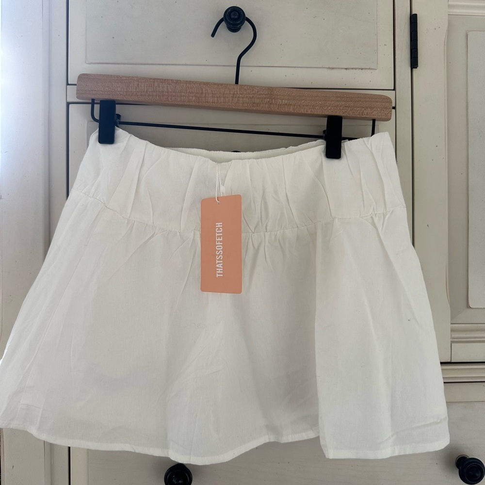 Thats So Fetch white mini skirt - Picture 2 of 3